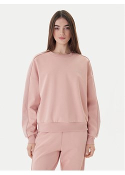 Guess Bluza V6RQ96 KCX22 Różowy Regular Fit ze sklepu MODIVO w kategorii Bluzy damskie - zdjęcie 187681069