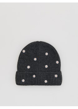 Reserved - Dzianinowa czapka z haftem - ciemnoszary ze sklepu Reserved w kategorii Czapki dziecięce - zdjęcie 187683816