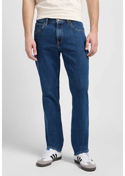 MESKIE SPODNIE JEANSOWE LEE BROOKLYN STRAIGHT MID STONEWASH 112144036 ze sklepu YouNeedit.pl w kategorii Jeansy męskie - zdjęcie 187690417