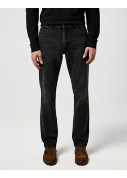 MESKIE SPODNIE JEANSOWE WRANGLER GREENSBORO ASH 112371376 ze sklepu YouNeedit.pl w kategorii Jeansy męskie - zdjęcie 187690829