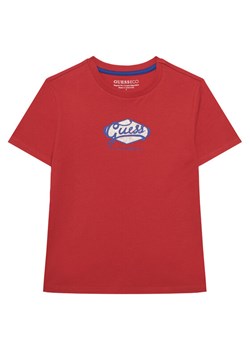 Guess T-Shirt L6RI02 K8HM4 Czerwony Regular Fit ze sklepu MODIVO w kategorii T-shirty chłopięce - zdjęcie 187692358