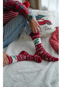 Skarpetki świąteczne męskie bordowe Samochód z choinką 1290.030, Kolor bordowy, Rozmiar 38-41, Milena ze sklepu Primodo w kategorii Skarpetki męskie - zdjęcie 187693316