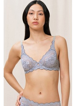 Triumph Amourette biustonosz soft 300 W X 10166797, Kolor gołębi, Rozmiar 70F, Triumph ze sklepu Intymna w kategorii Biustonosze - zdjęcie 187693888