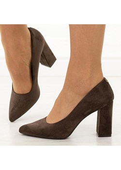 Czekoladowe czółenka damskie na słupku Sergio Leone Pb216 ze sklepu suzana.pl w kategorii Czółenka - zdjęcie 187694999