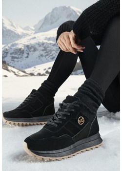 Czarne Sneakersy na Platformie z Futerkiem Egiapia ze sklepu born2be.pl w kategorii Buty sportowe damskie - zdjęcie 187696536