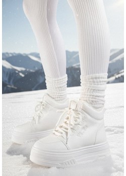 Białe Sneakersy na Platformie Ocieplane Futrem Leanelitia ze sklepu born2be.pl w kategorii Buty sportowe damskie - zdjęcie 187696557