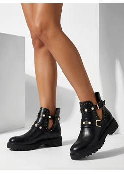 Royalfashion Czarne damskie zdobione botki na płaskim obcasie Pearl Elegance ze sklepu royalfashion.pl w kategorii Botki - zdjęcie 187699017