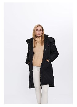 CANADA weather gear Płaszcz zimowy w kolorze czarnym ze sklepu Limango Polska w kategorii Kurtki damskie - zdjęcie 187736026