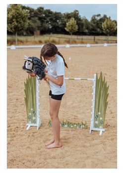 ASTRUP Koń w kolorze szarym na kiju - 3+ ze sklepu Limango Polska w kategorii Zabawki - zdjęcie 187739537