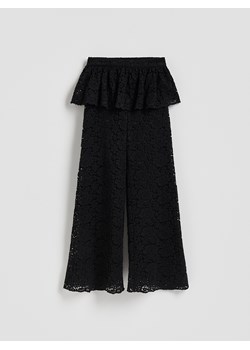 Reserved - Koronkowe spodnie z baskinką - czarny ze sklepu Reserved w kategorii Spodnie damskie - zdjęcie 187742989