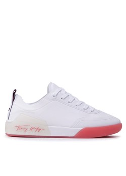 Sneakersy Tommy Hilfiger Elevated Feminine Sneaker FW0FW06325 Biały ze sklepu eobuwie.pl w kategorii Buty sportowe damskie - zdjęcie 187745299