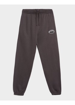 MCKENZIE SPODNIE SCRIPT FLC PNT CHAR-APH ze sklepu JD Sports  w kategorii Spodnie męskie - zdjęcie 187745567