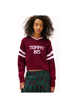 Tommy Jeans Sweter TOMMY 85 | Relaxed fit | z dodatkiem wełny ze sklepu Gomez Fashion Store w kategorii Swetry damskie - zdjęcie 187747668
