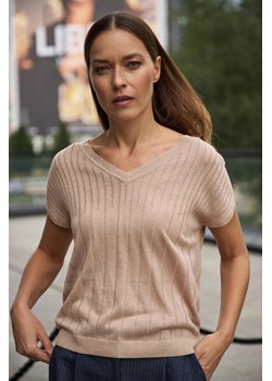 Sweter z krótkimi rękawami beżowy ze sklepu Moodo.pl w kategorii Swetry damskie - zdjęcie 187750139