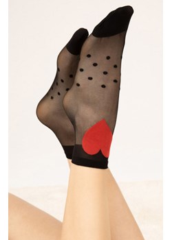Fairy tale cienkie skarpetki ze wzorem serca 15 den, Kolor czarno-czerwony, Rozmiar uniwersalny, Fiore ze sklepu Primodo w kategorii Skarpetki damskie - zdjęcie 187761528