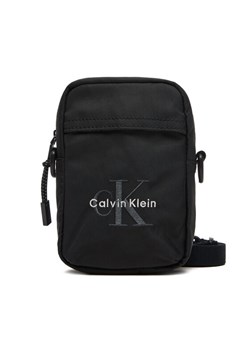 Saszetka Calvin Klein Bold Logo Nylon Slim Reporter LV04D3231G Czarny ze sklepu eobuwie.pl w kategorii Saszetki - zdjęcie 187766197