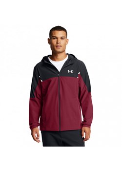 Męska kurtka treningowa Under Armour Vanish Woven Utility Jacket - bordowa ze sklepu Sportstylestory.com w kategorii Kurtki męskie - zdjęcie 187766497