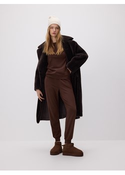 Reserved - Dzianinowe spodnie jogger - brązowy ze sklepu Reserved w kategorii Spodnie damskie - zdjęcie 187766809