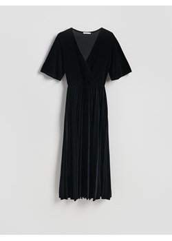 Reserved - Welurowa sukienka z plisowaniem - czarny ze sklepu Reserved w kategorii Sukienki - zdjęcie 187773206