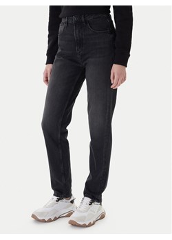 Guess Jeansy W2YA21 D4QD1 Czarny Mom Fit ze sklepu MODIVO w kategorii Jeansy damskie - zdjęcie 187776005