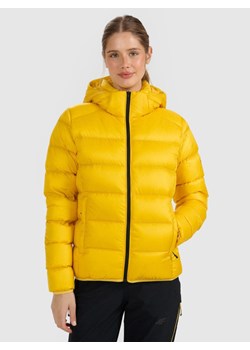 Damska kurtka trekkingowa z puchem naturalnym 4F 4FWAW25TDJAF0734 - żółta ze sklepu Sportstylestory.com w kategorii Kurtki damskie - zdjęcie 187780845