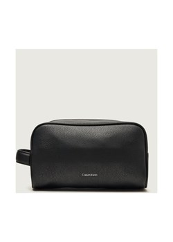 Calvin Klein Kosmetyczka ze sklepu Gomez Fashion Store w kategorii Kosmetyczki męskie - zdjęcie 187796005