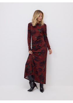 Reserved - Sukienka z nadrukiem w róże - karminowy ze sklepu Reserved w kategorii Sukienki - zdjęcie 187797686