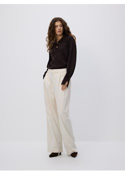 Reserved - Wełniany sweter z kołnierzem - ciemnobrązowy ze sklepu Reserved w kategorii Swetry damskie - zdjęcie 187798585