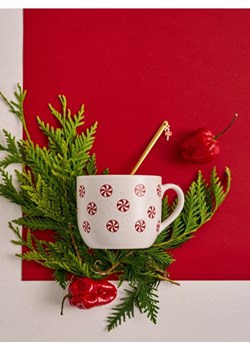 Sinsay - Świąteczny kubek z motywem cukierków miętowych - biały ze sklepu Sinsay w kategorii Kubki - zdjęcie 187799675