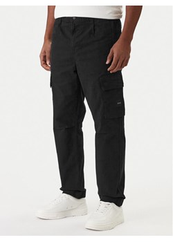 BOSS Spodnie materiałowe Sisla-9-Cargo 50552096 Czarny Slim Fit ze sklepu MODIVO w kategorii Spodnie męskie - zdjęcie 187803088