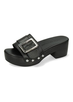 MELVIN &amp; HAMILTON Skórzane klapki &quot;Layla&quot; w kolorze czarnym ze sklepu Limango Polska w kategorii Klapki damskie - zdjęcie 187811345