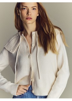 Reserved - Kardigan z kołnierzem - kremowy ze sklepu Reserved w kategorii Swetry damskie - zdjęcie 187820805