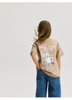 Reserved - T-shirt z nadrukiem i haftem - beżowy ze sklepu Reserved w kategorii Bluzki dziewczęce - zdjęcie 187820887