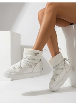 Royalfashion Wsuwane botki a'la śniegowce damskie w kolorze białym Vevnose ze sklepu royalfashion.pl w kategorii Śniegowce damskie - zdjęcie 187822967