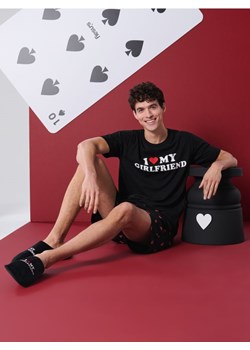 Sinsay - Kapcie z haftowanym napisem - czarny ze sklepu Sinsay w kategorii Kapcie męskie - zdjęcie 187832335