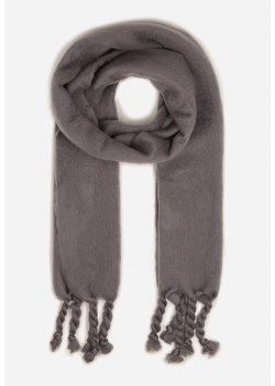Szary Szalik Wykończony Frędzlami Nomilia ze sklepu born2be.pl w kategorii Szaliki i chusty damskie - zdjęcie 187847397