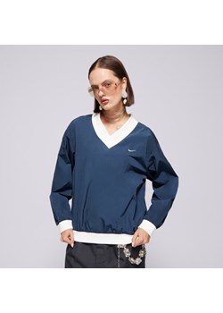 nike bluza w nsw esstl wvn uv ls vnck crw fv7649-480 ze sklepu 50style.pl w kategorii Bluzy damskie - zdjęcie 187848778