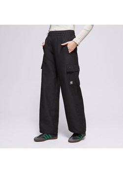 adidas spodnie essentials woven cargo ix9974 ze sklepu 50style.pl w kategorii Spodnie damskie - zdjęcie 187848915