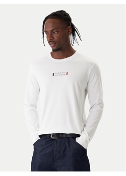 Tommy Hilfiger Longsleeve Brand Love MW0MW41454 Biały Regular Fit ze sklepu MODIVO w kategorii T-shirty męskie - zdjęcie 187851658