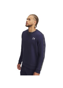 Męska bluza dresowa nierozpinana bez kaptura Under Armour UA Icon Fleece Crew Taping - granatowa ze sklepu Sportstylestory.com w kategorii Bluzy męskie - zdjęcie 187852329