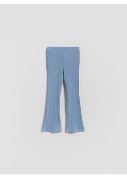 Reserved - Prążkowane spodnie flare - niebieski ze sklepu Reserved w kategorii Spodnie dziewczęce - zdjęcie 187852705