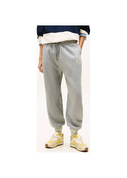 Tommy Hilfiger Spodnie dresowe | Regular Fit ze sklepu Gomez Fashion Store w kategorii Spodnie damskie - zdjęcie 187857255