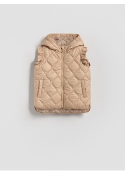 Reserved - Pikowana kamizelka z kapturem - beżowy ze sklepu Reserved w kategorii Kamizelki dziewczęce - zdjęcie 187858059