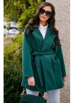 Krótki płaszcz z paskiem 0027 ze sklepu intimiti.pl w kategorii Płaszcze damskie - zdjęcie 187859865