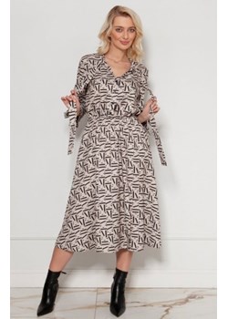 Sukienka z wiązaniem na dekolcie i rękawach literki SUK209 ze sklepu intimiti.pl w kategorii Sukienki - zdjęcie 187860358