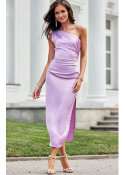 Satynowa sukienka midi na jedno ramię fioletowa ze sklepu intimiti.pl w kategorii Sukienki - zdjęcie 187860377