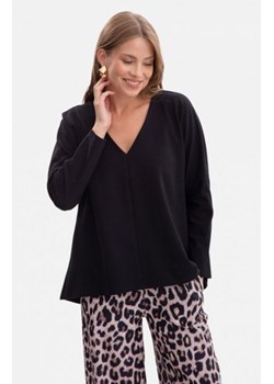 Bewear B304 bluzka dzianinowa z dekoltem V czarna ze sklepu intimiti.pl w kategorii Bluzki damskie - zdjęcie 187861225