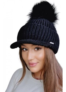 Kamea Amarylis czapka z daszkiem i pomponem czarna ze sklepu intimiti.pl w kategorii Czapki zimowe damskie - zdjęcie 187864337