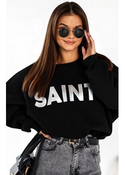 Świąteczna bluza damska oversize z napisem Saint czarna ze sklepu intimiti.pl w kategorii Bluzy damskie - zdjęcie 187865868