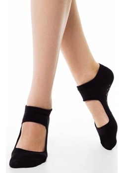 Conte antypoślizgowe skarpety do jogi ze sklepu intimiti.pl w kategorii Skarpetki damskie - zdjęcie 187868789